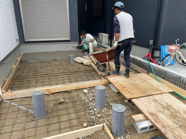 大阪豊中市の外構は土間の生コン施工日でした