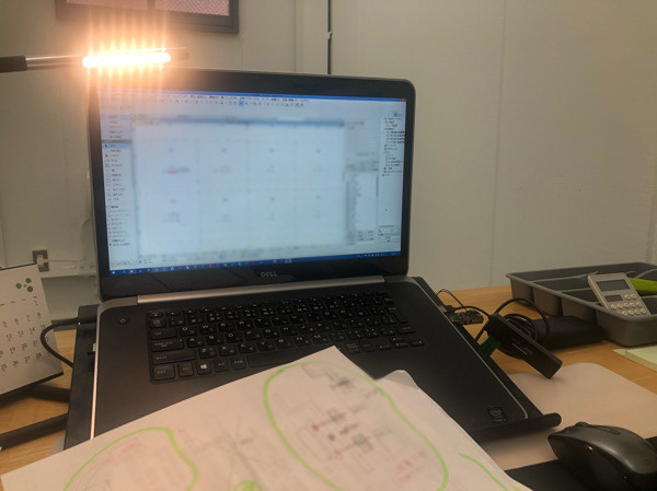 新商品図面作成中