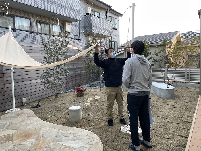 お客様に工事完了引き渡し