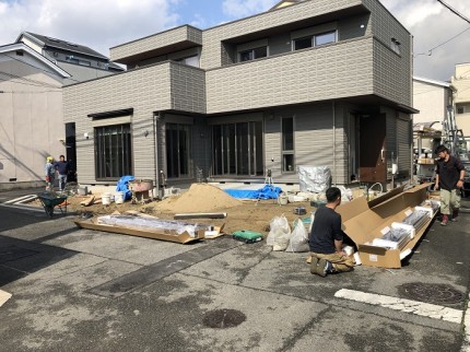 茨木市の外構でスライドゲートとカーポート工事完了