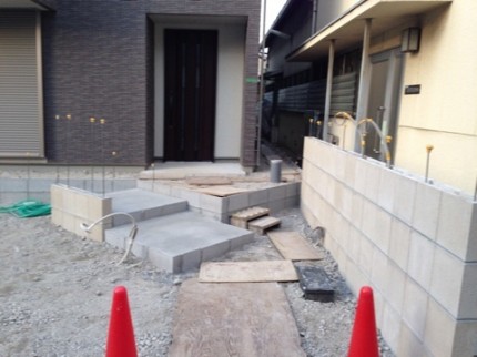 階段施工中 階段施工中