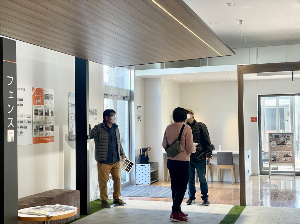 エクステリア展示場に ご同行します