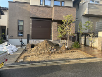 不要な部分を撤去しきれいにした状態ですここからガレージ土間の施工を始めていきます