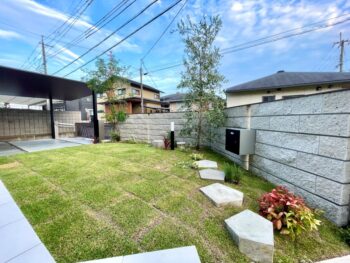 大阪府高槻市外構芝生の丘が綺麗なお庭