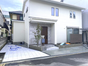 守口市の外構エクステリア植栽や門柱の設置